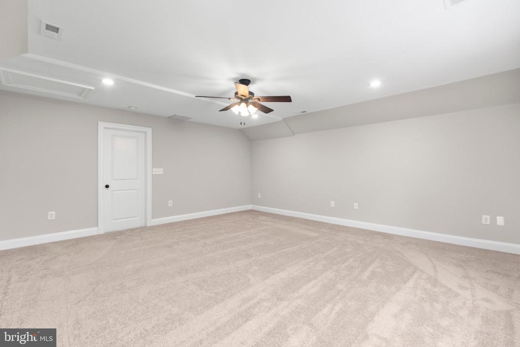838 Hartwood Rd