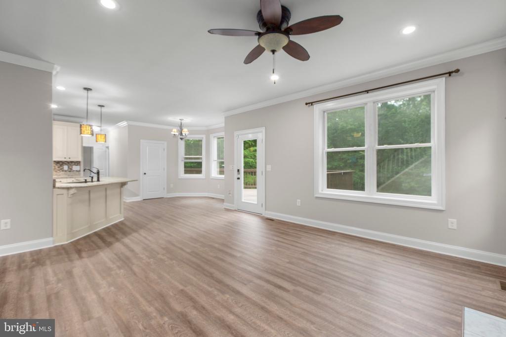 838 Hartwood Rd