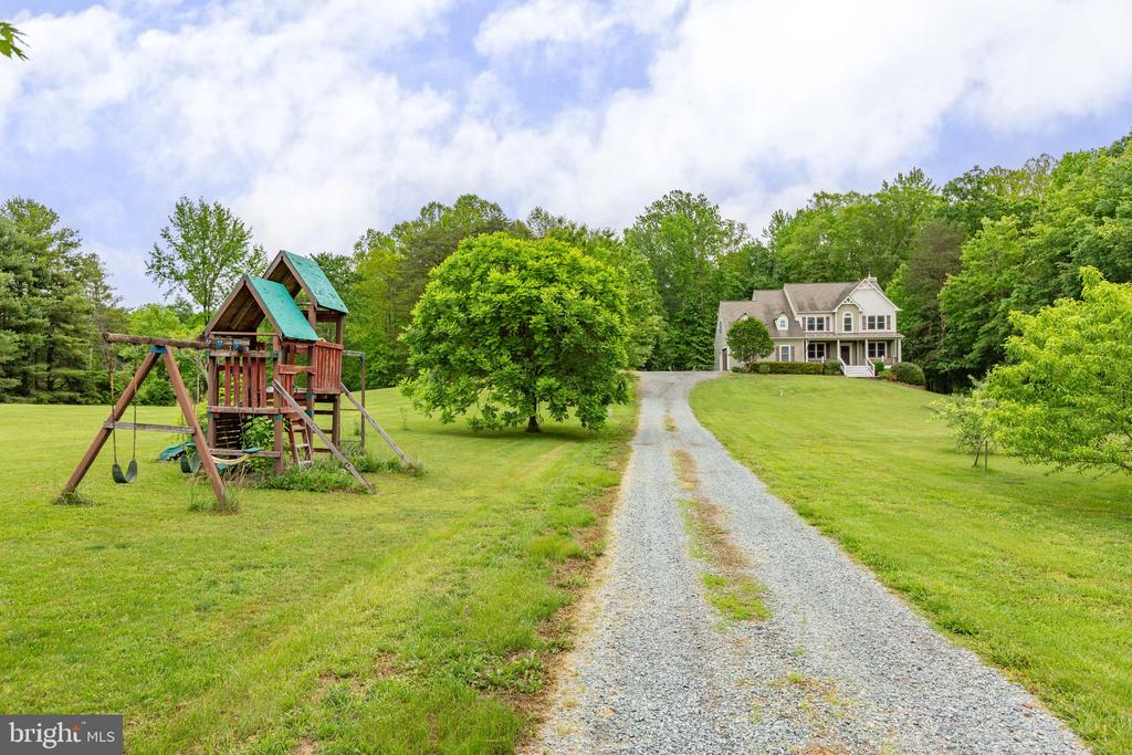 838 Hartwood Rd