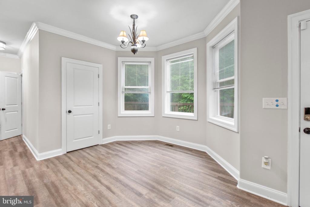 838 Hartwood Rd