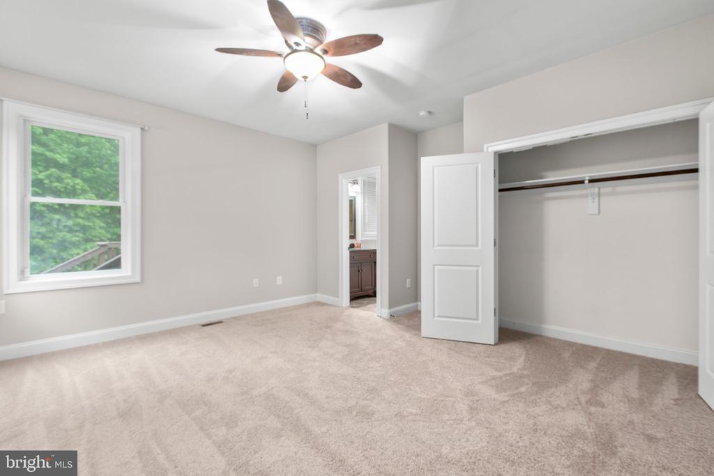 838 Hartwood Rd