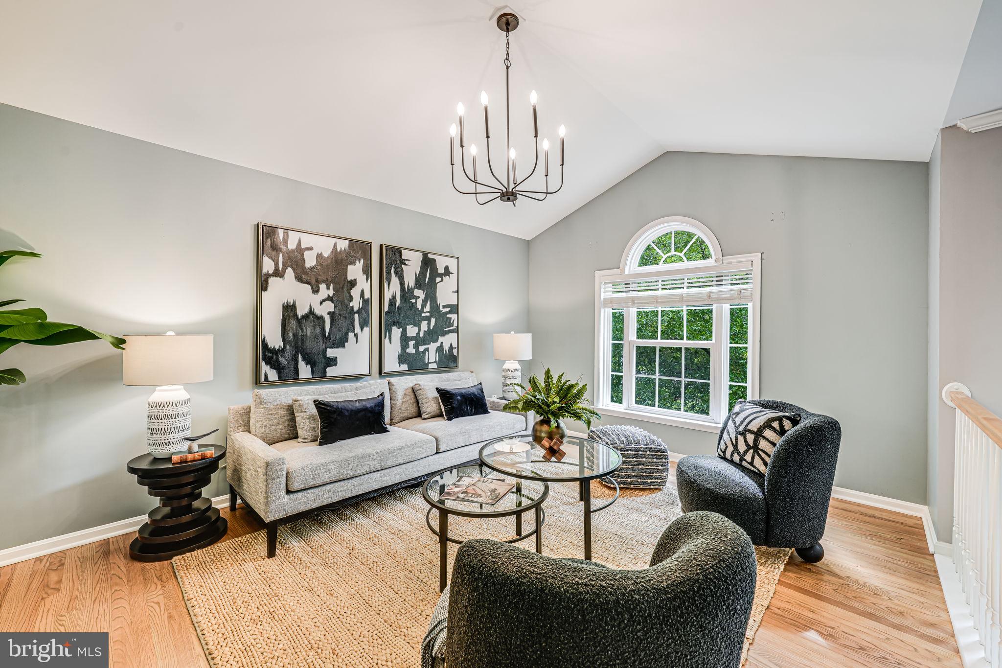 20 BREEZY HILL DRIVE