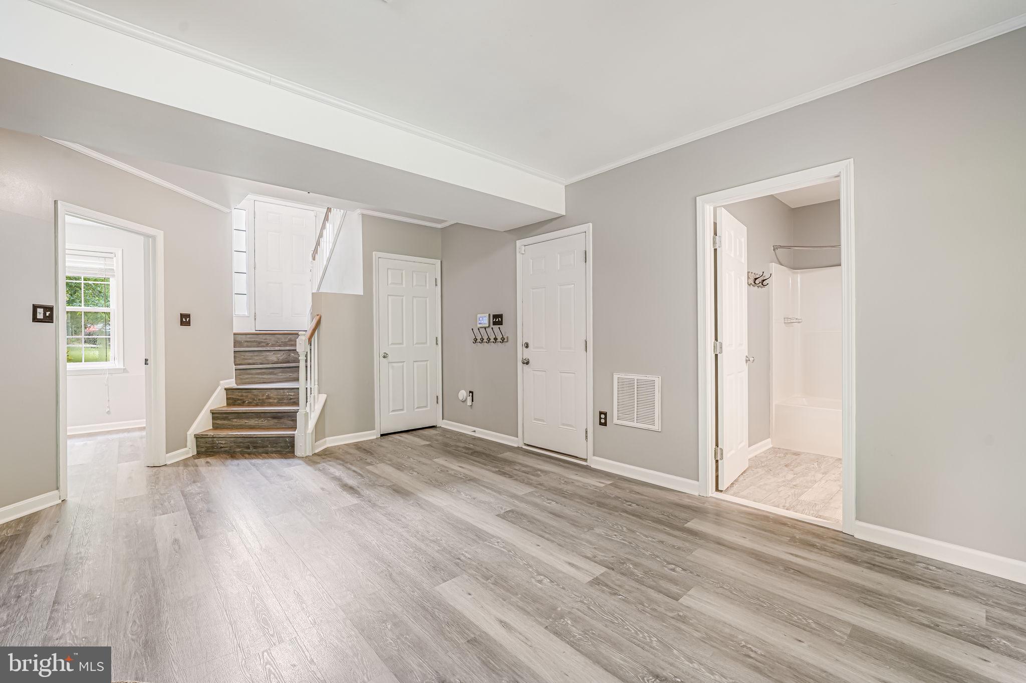 20 BREEZY HILL DRIVE