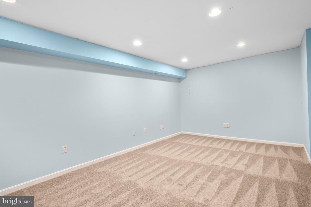 40 Fletcher Dr
