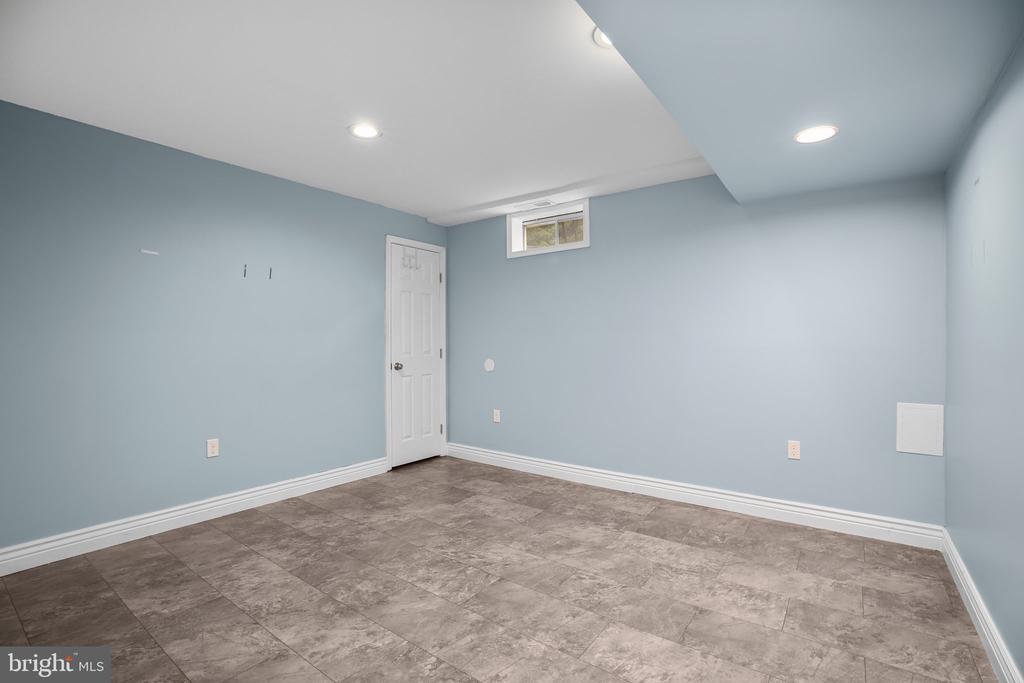 40 Fletcher Dr