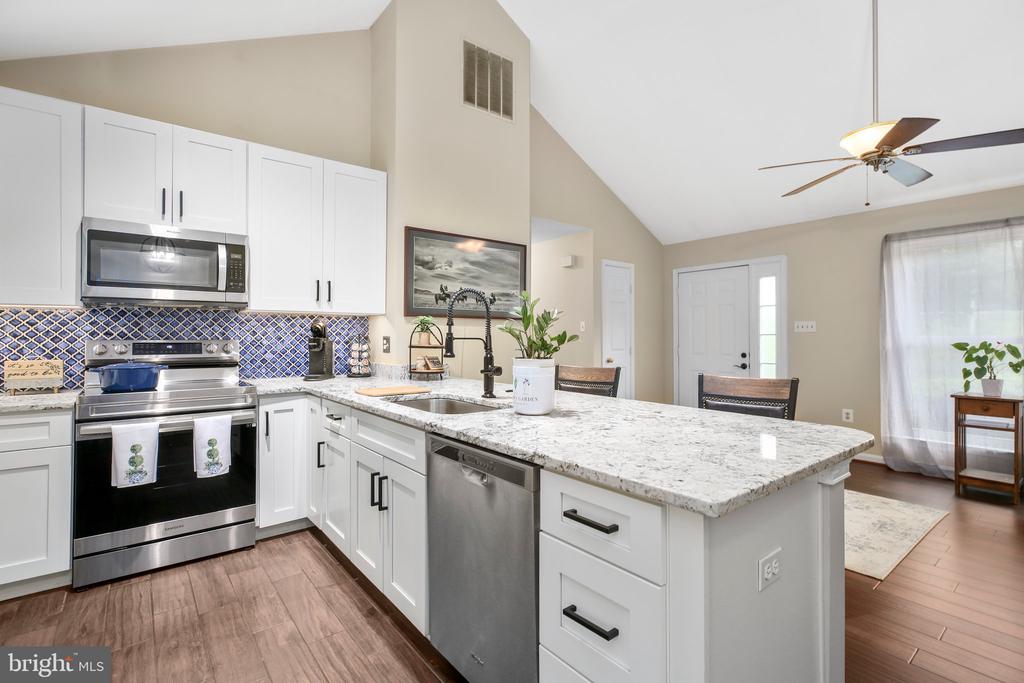 32 Cherry Laurel Dr