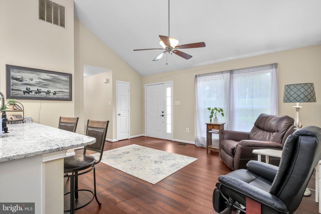 32 Cherry Laurel Dr