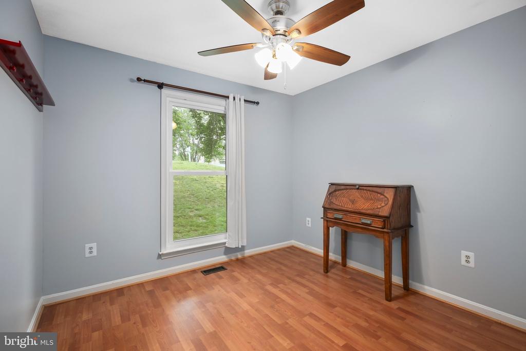 32 Cherry Laurel Dr