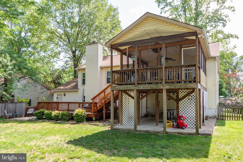 64 Briarwood Dr