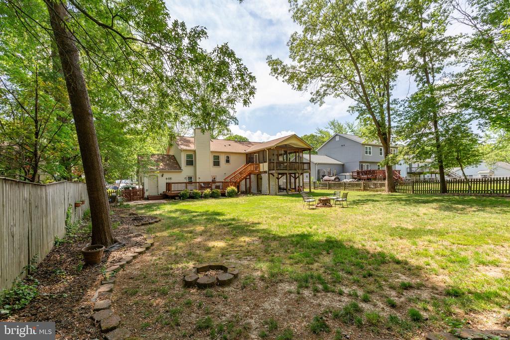64 Briarwood Dr