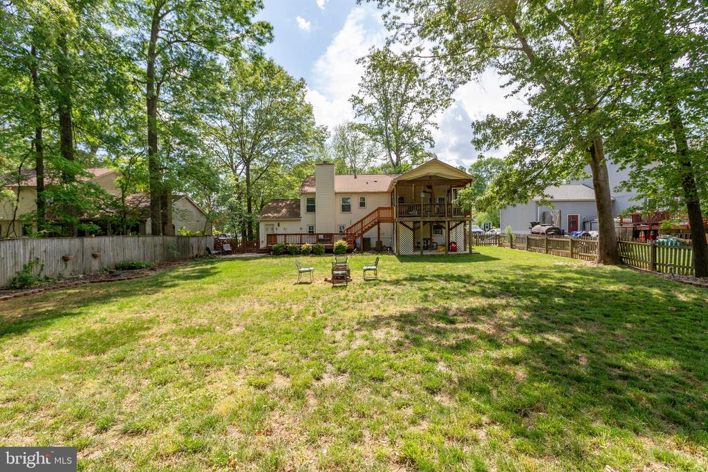 64 Briarwood Dr
