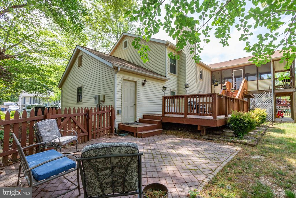 64 Briarwood Dr