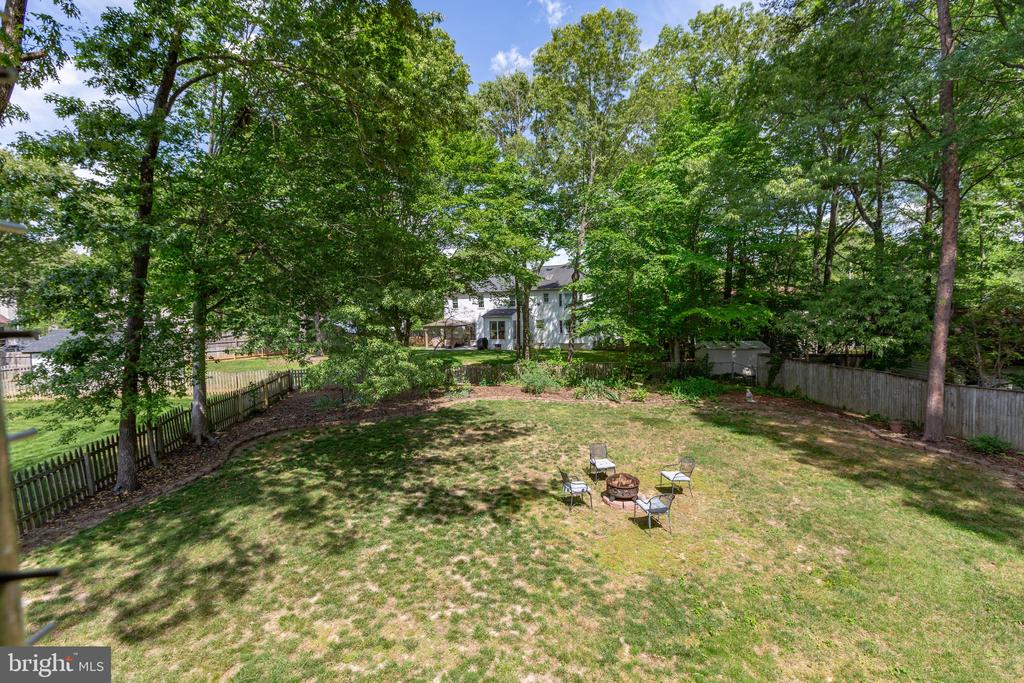 64 Briarwood Dr