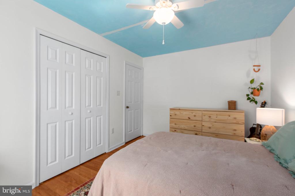 64 Briarwood Dr
