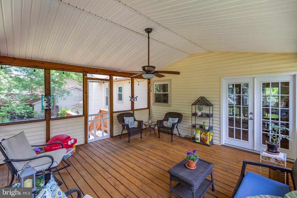 64 Briarwood Dr