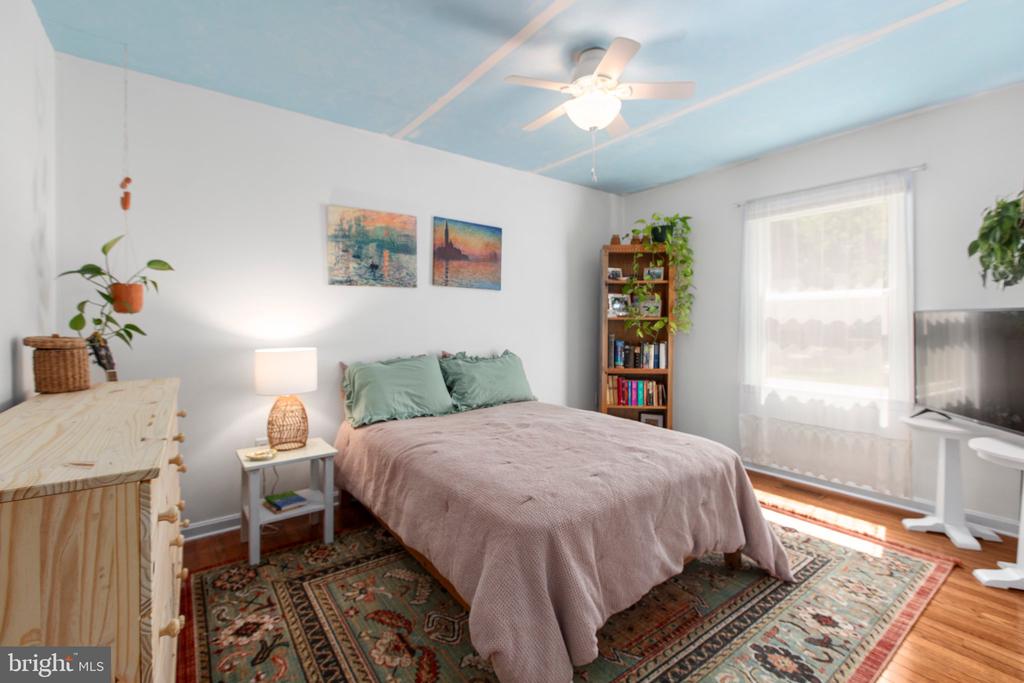 64 Briarwood Dr
