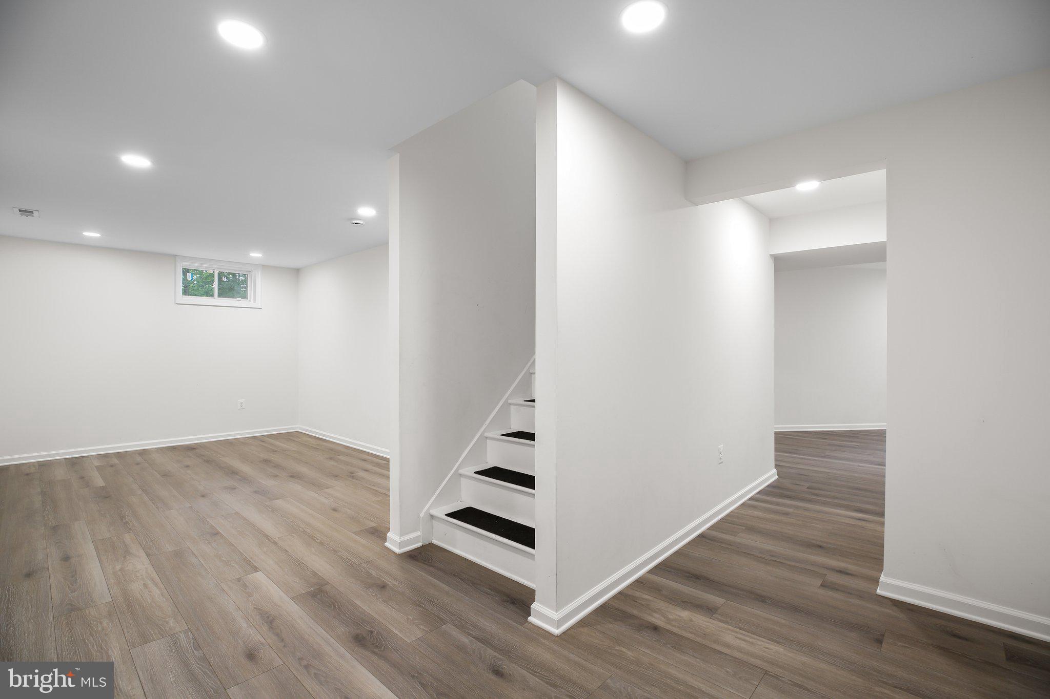 66 Marsh Rd