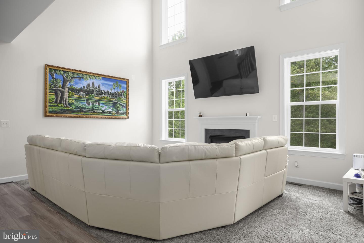 225 Perth Dr