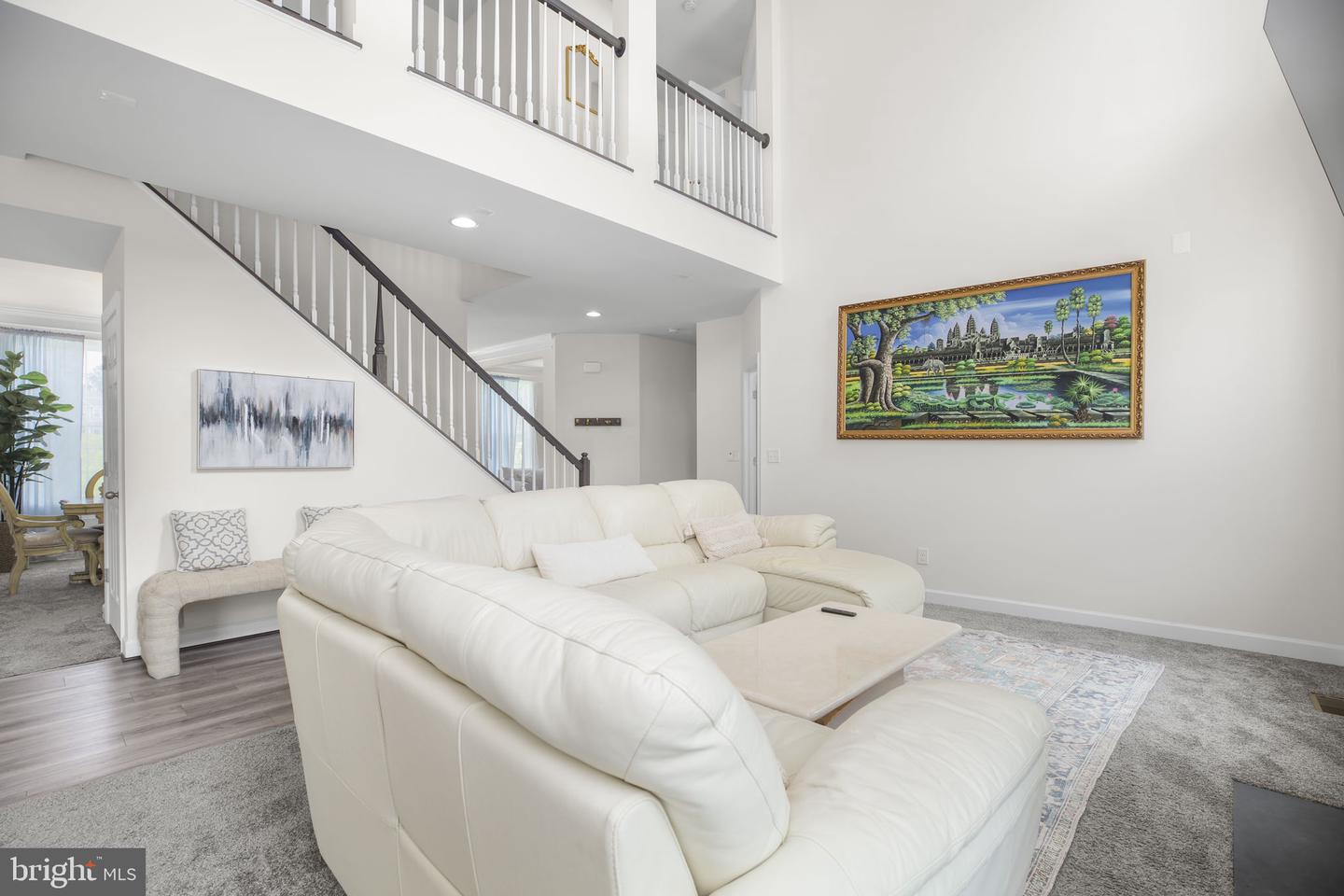 225 Perth Dr