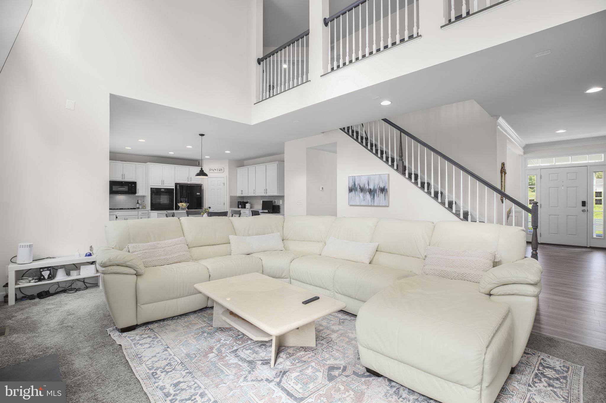 225 Perth Dr