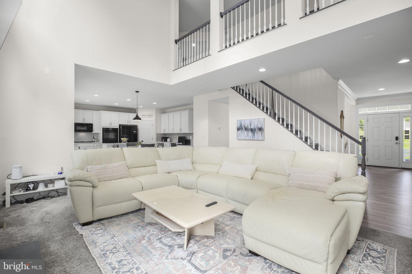 225 Perth Dr