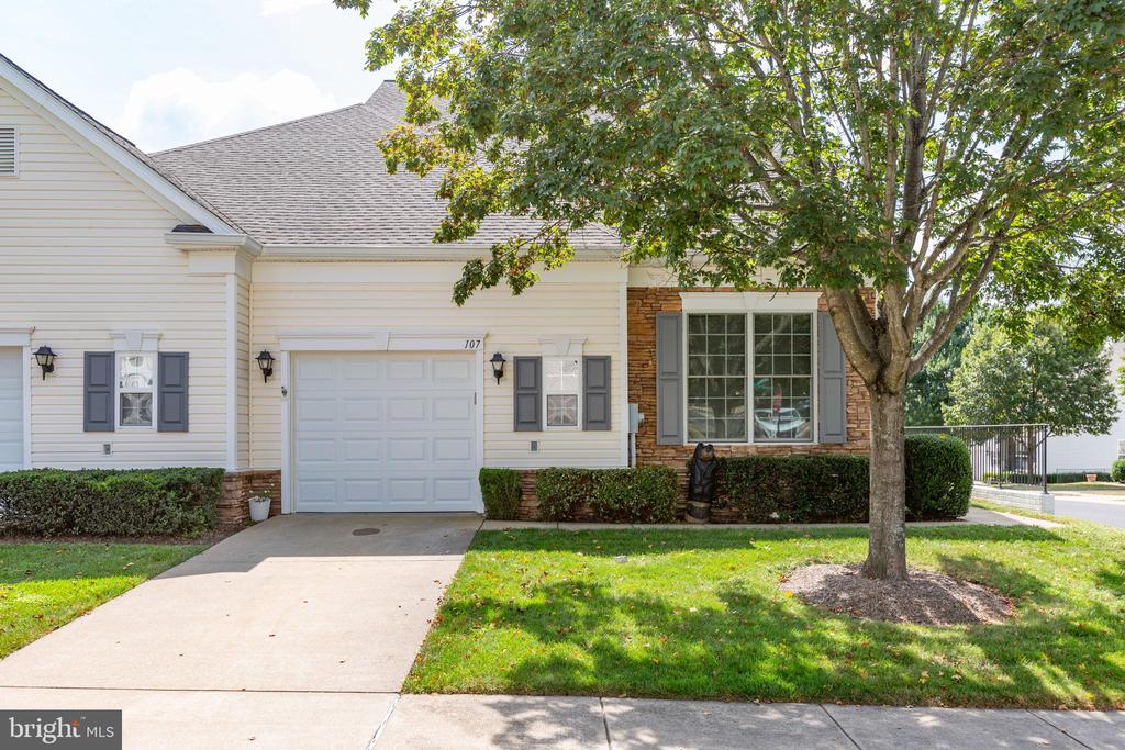 107 LEGEND DRIVE