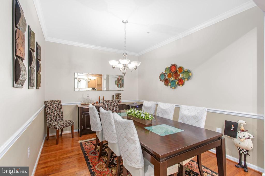 107 LEGEND DRIVE
