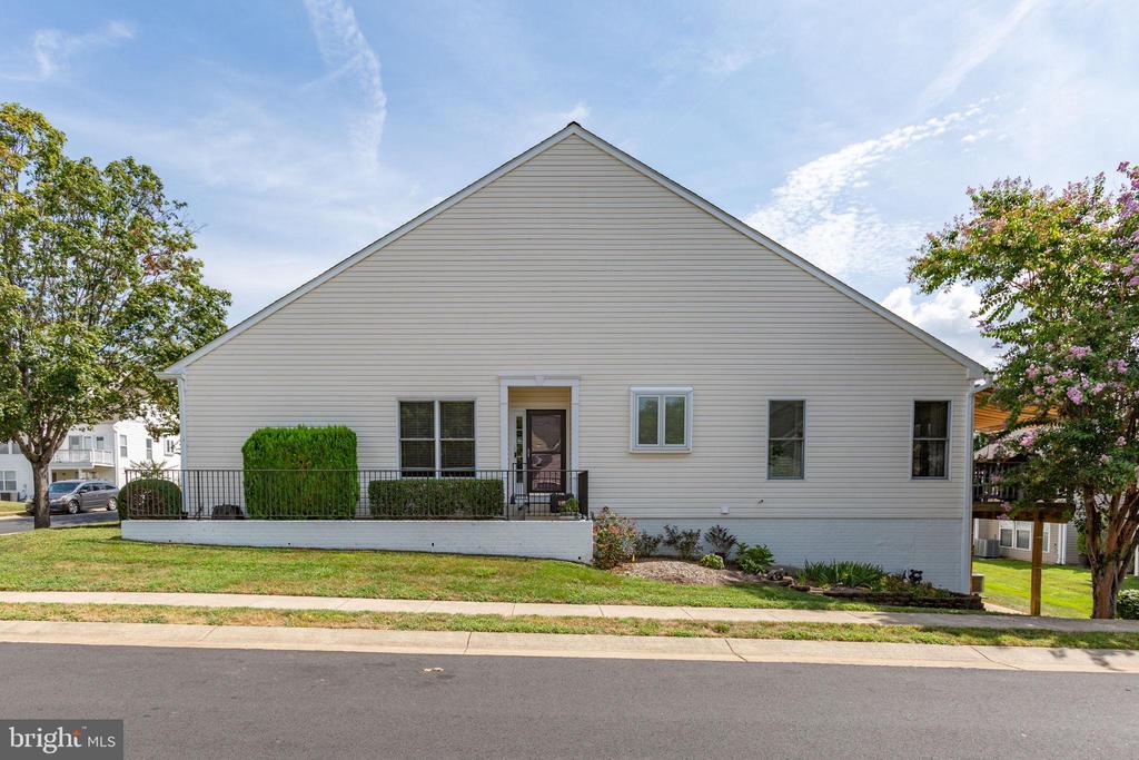 107 LEGEND DRIVE
