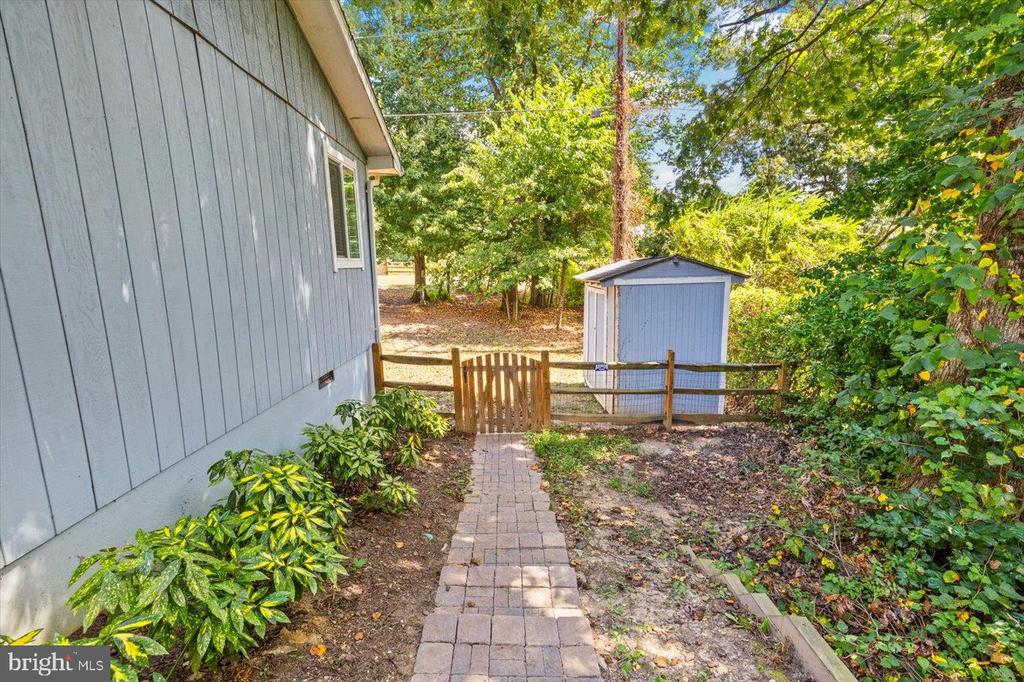 1229 AQUIA DRIVE
