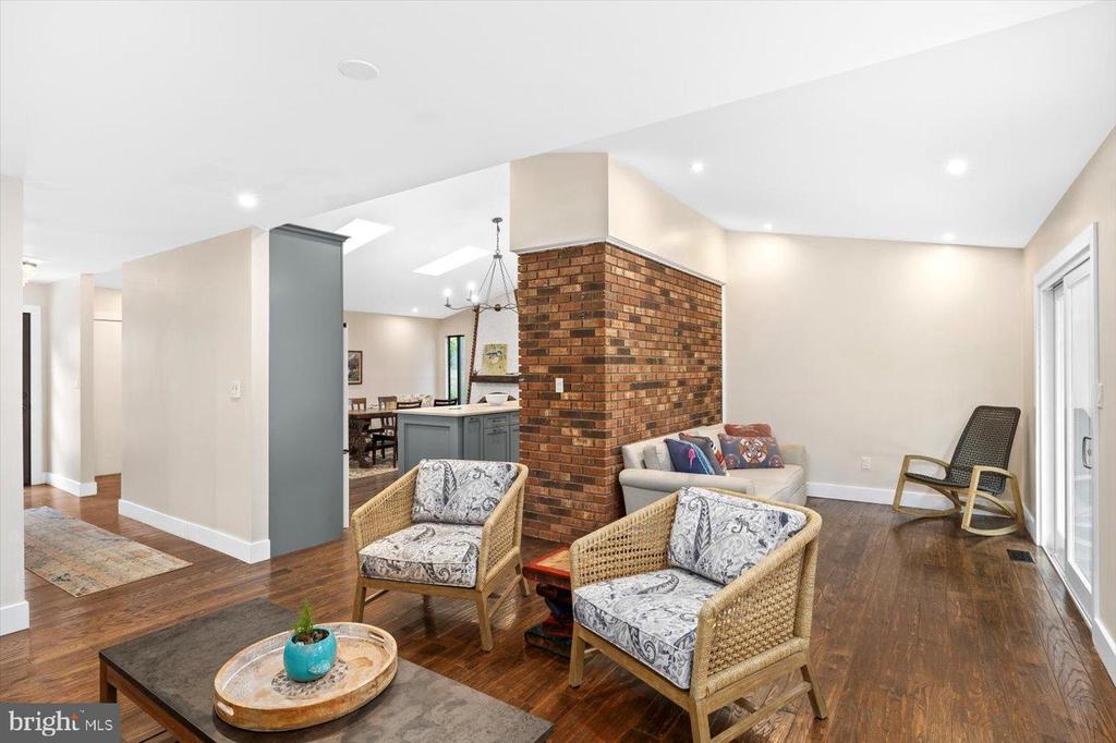 1229 AQUIA DRIVE