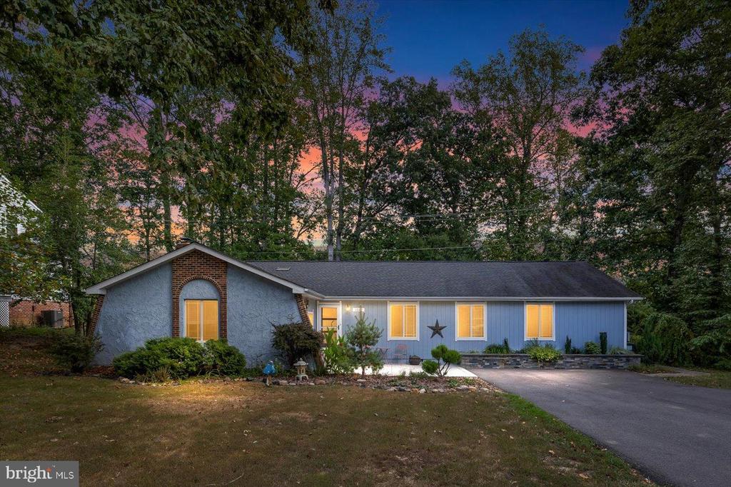 1229 AQUIA DRIVE