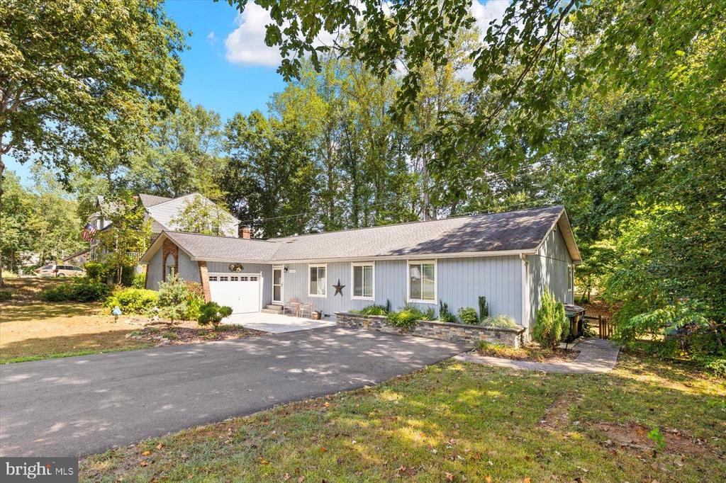 1229 AQUIA DRIVE