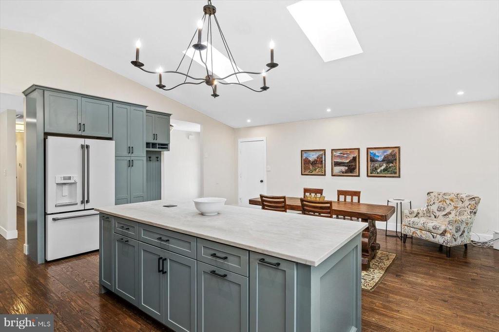 1229 AQUIA DRIVE