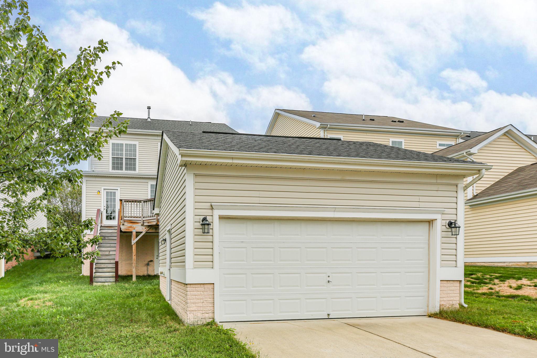 407 APRICOT STREET