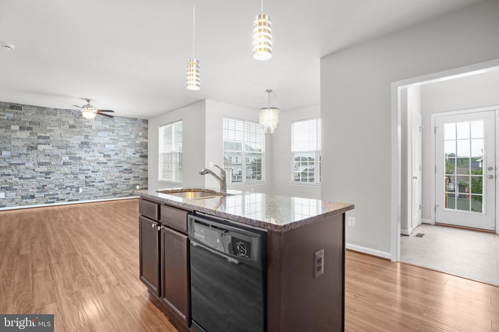 407 APRICOT STREET