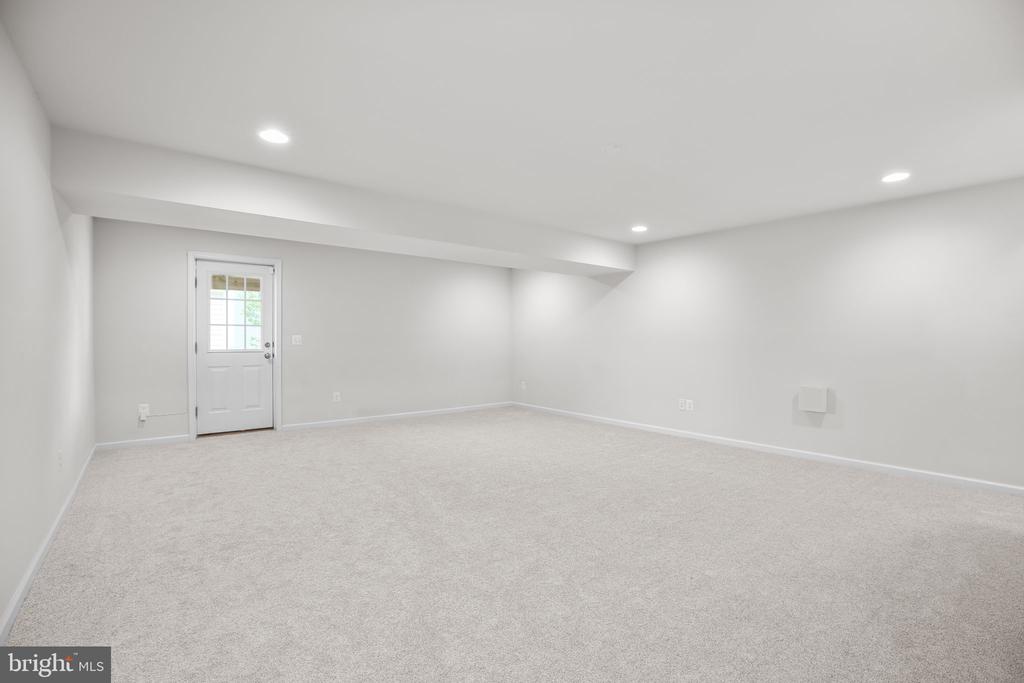 407 APRICOT STREET