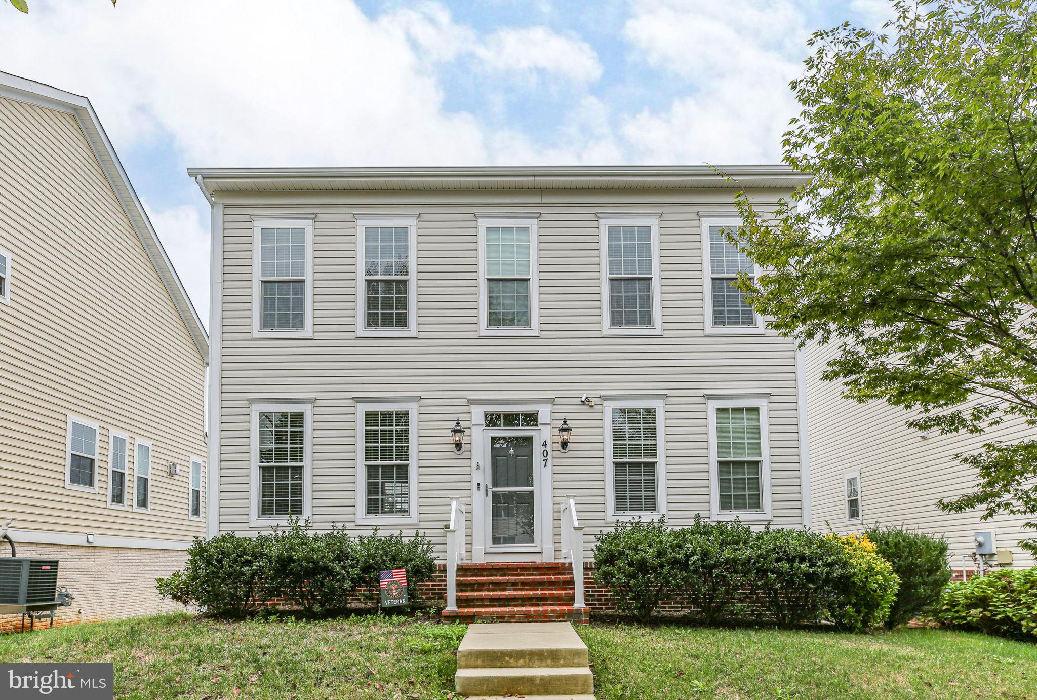 407 APRICOT STREET