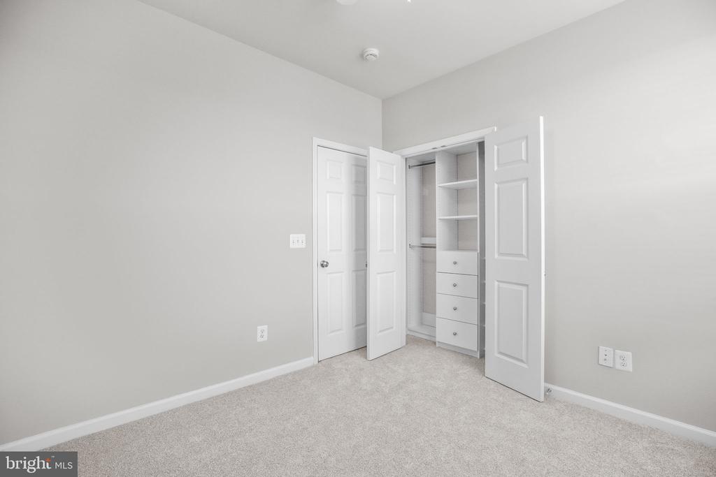 407 APRICOT STREET