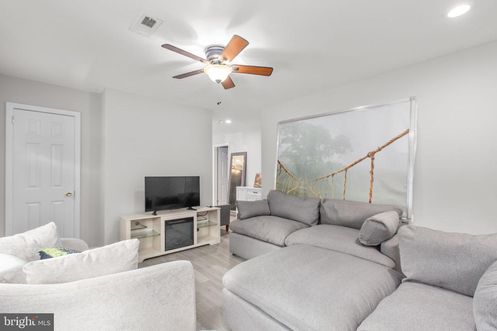 343 FOREST LANE ROAD
