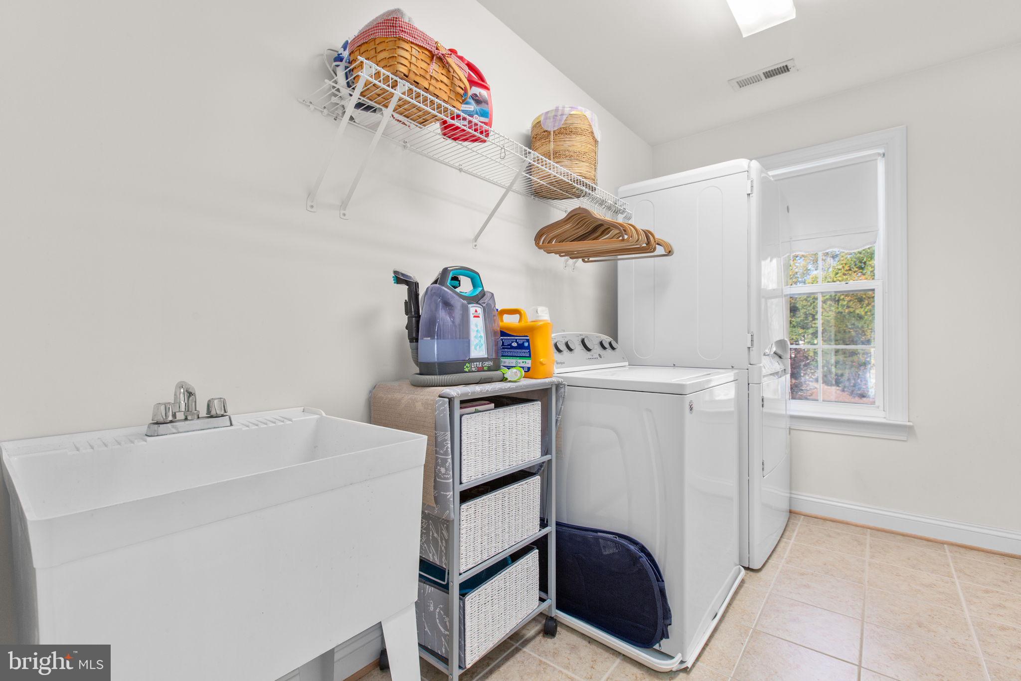 425 GENTLE BREEZE CIRCLE