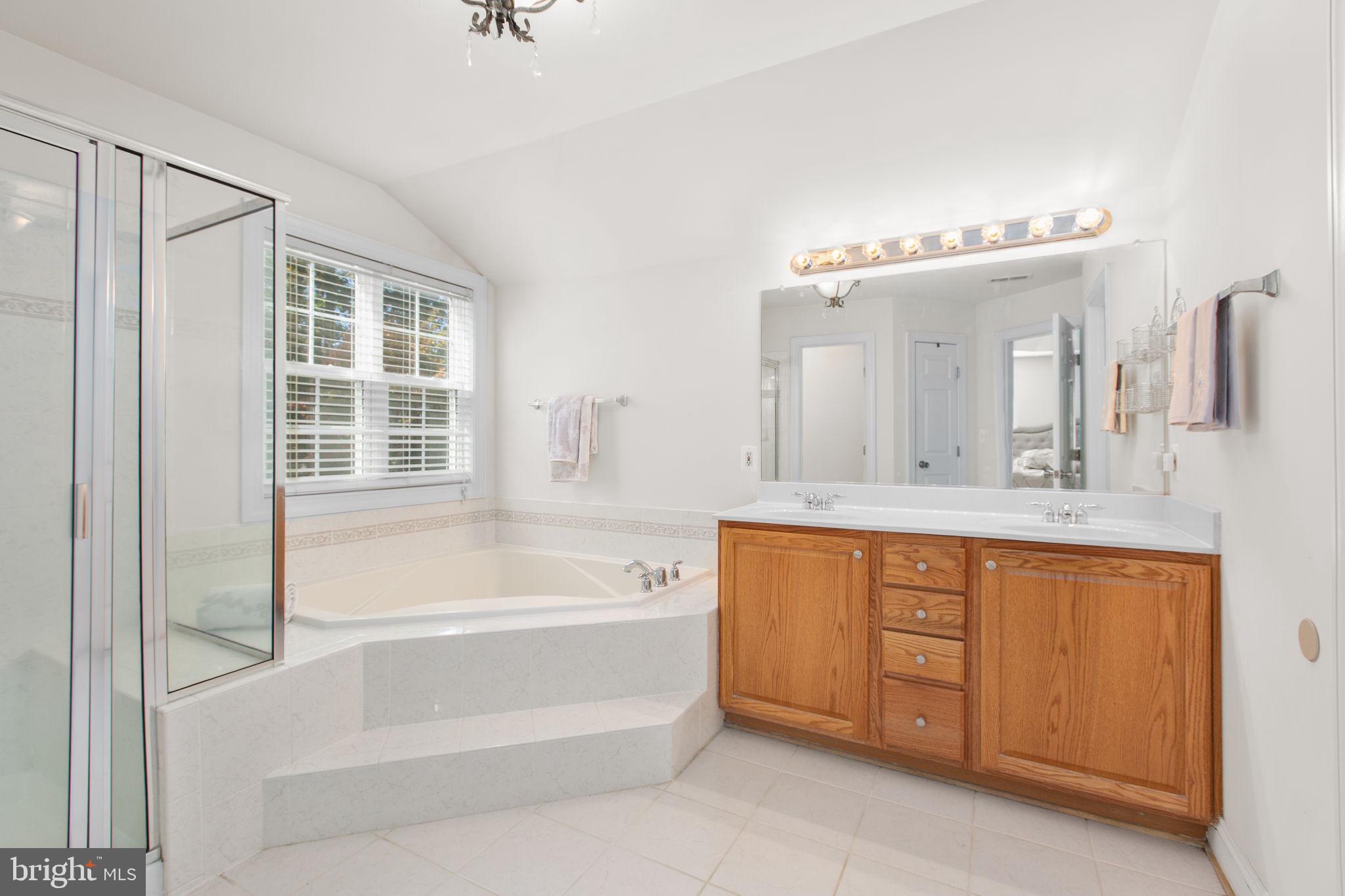 425 GENTLE BREEZE CIRCLE