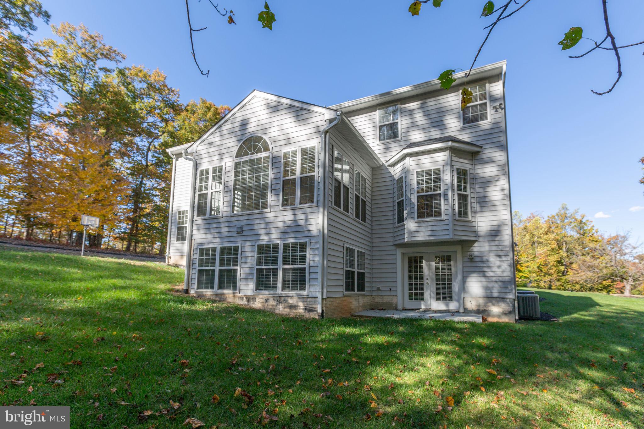 425 GENTLE BREEZE CIRCLE