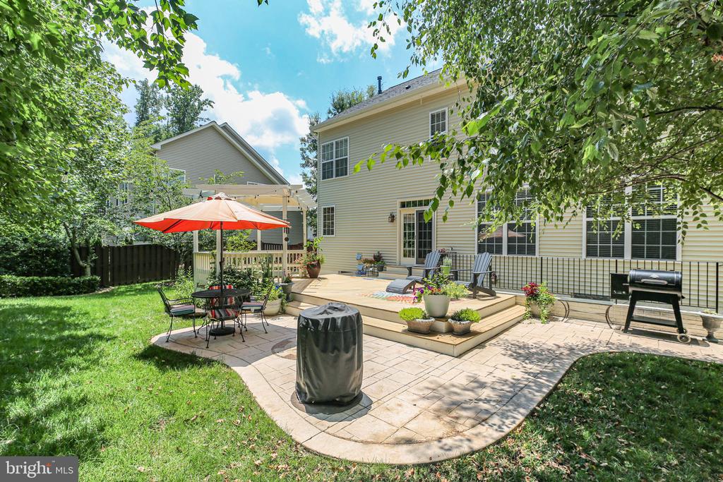 12 GARNET WAY