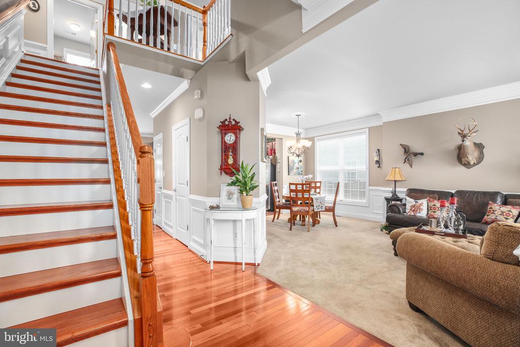 12 GARNET WAY
