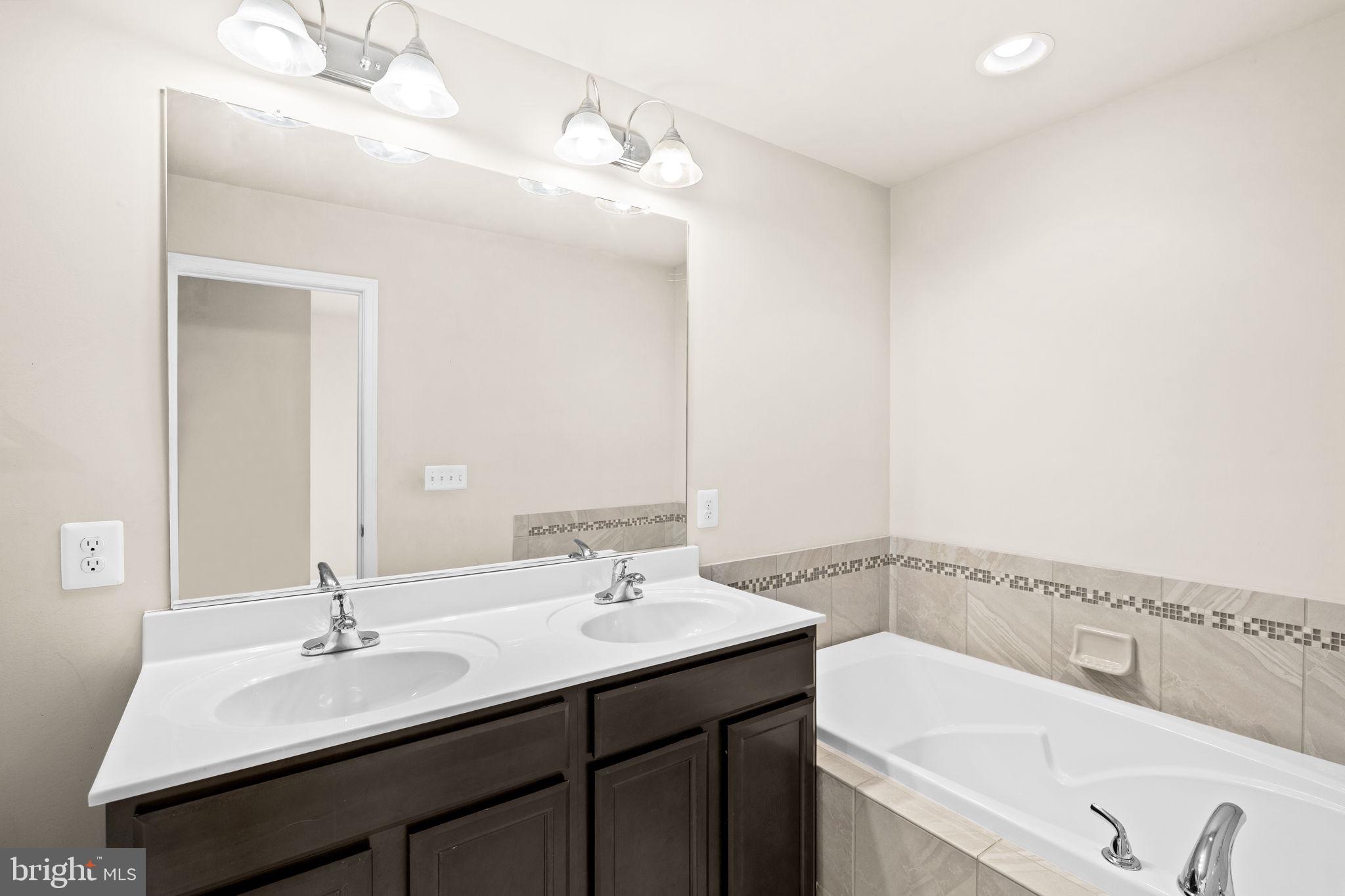 400 WOODSTREAM CIRCLE 32140