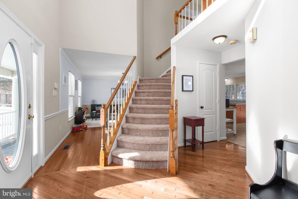 5 CAMELOT COURT
