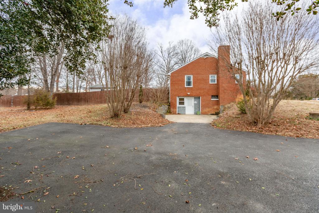 80 FERRY ROAD