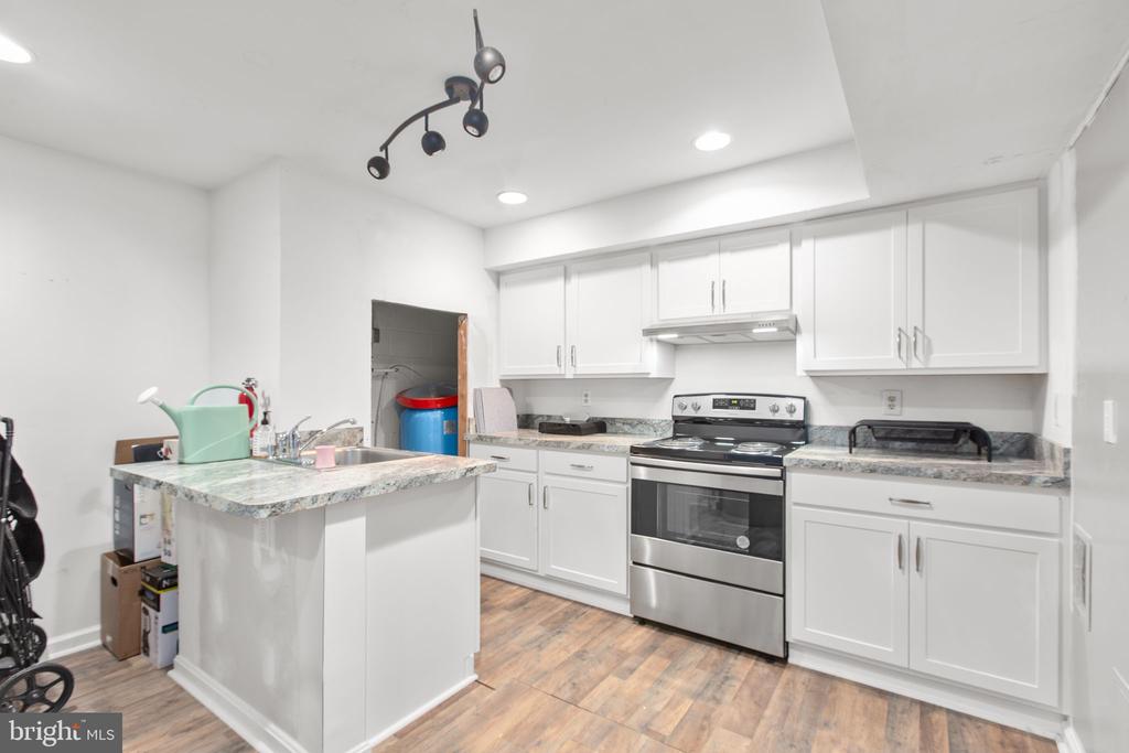 80 FERRY ROAD