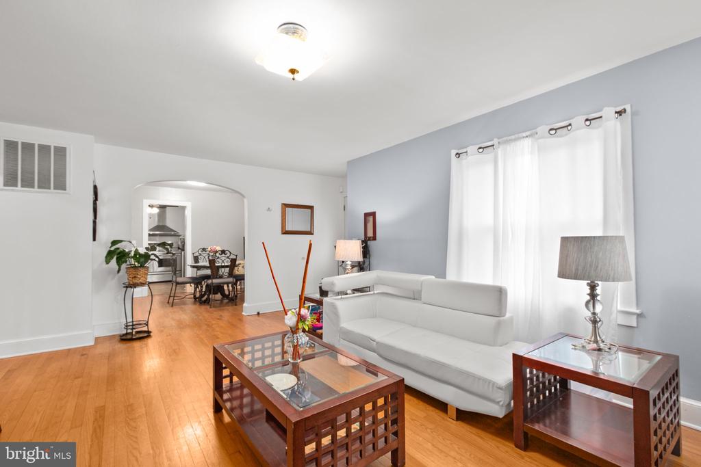 80 FERRY ROAD