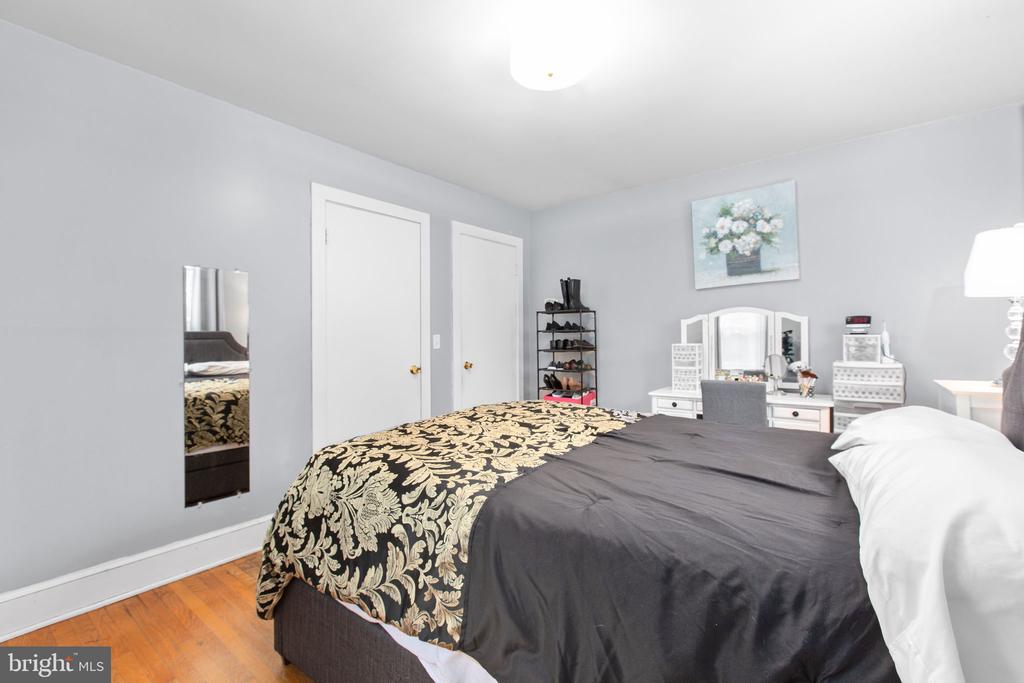 80 FERRY ROAD